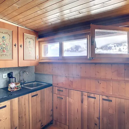 Romaine 6 דירה וורבייה