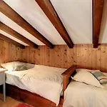 Apartment Romaine 6